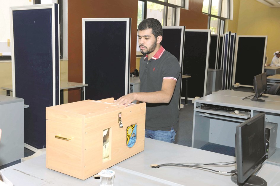 صوت في الصندوق (تصوير جلال معوض)