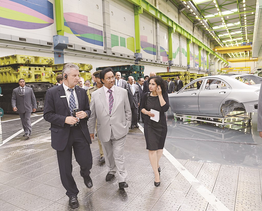 جابر المبارك خلال الزيارة