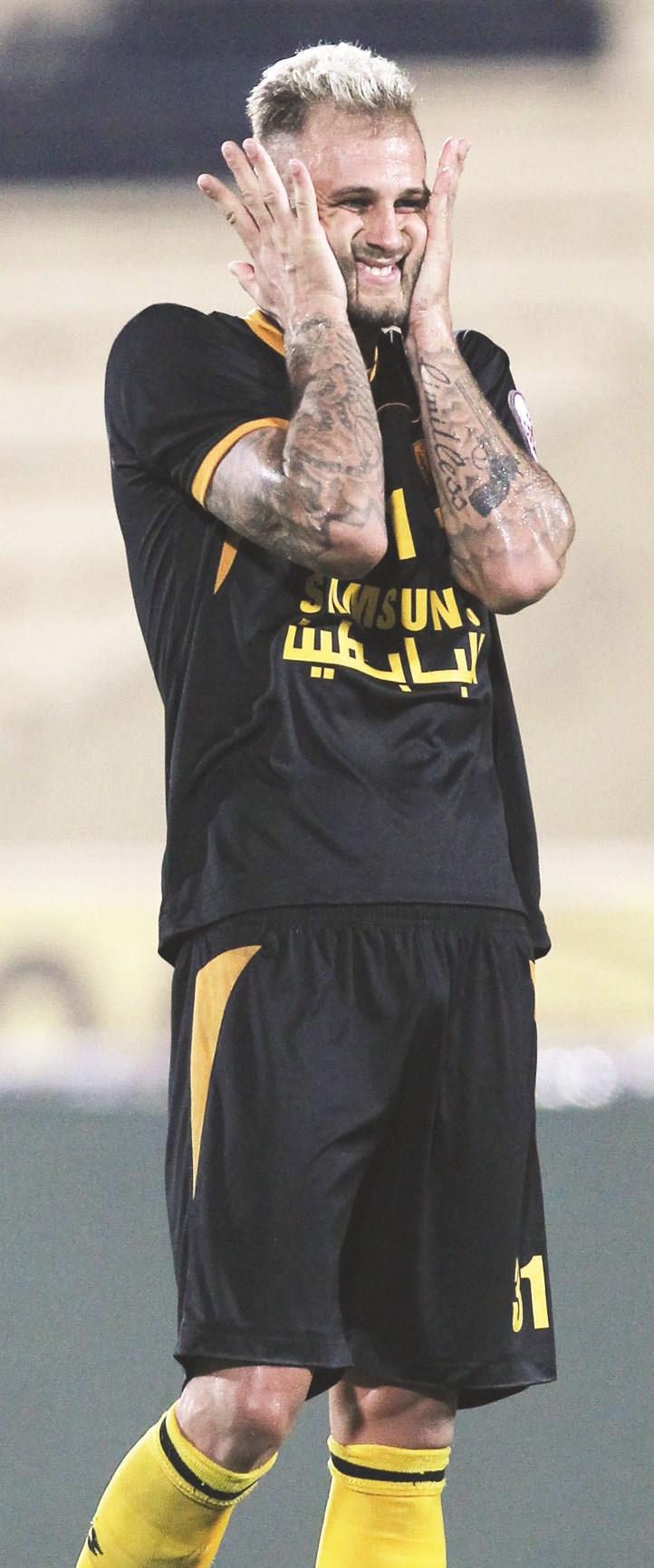 u0627u0644u0648u0634u0645 u064au0628u062fu0648 u0648u0627u0636u062du0627u064b u0639u0644u0649 u064au062fu064a u062fu0627u0646u064au0627u0644