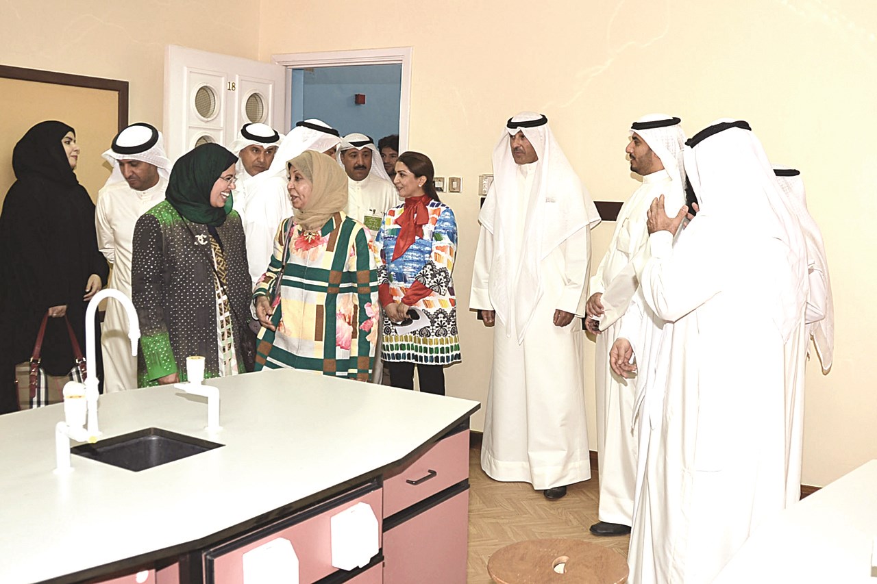 جولة في مختبر العلوم