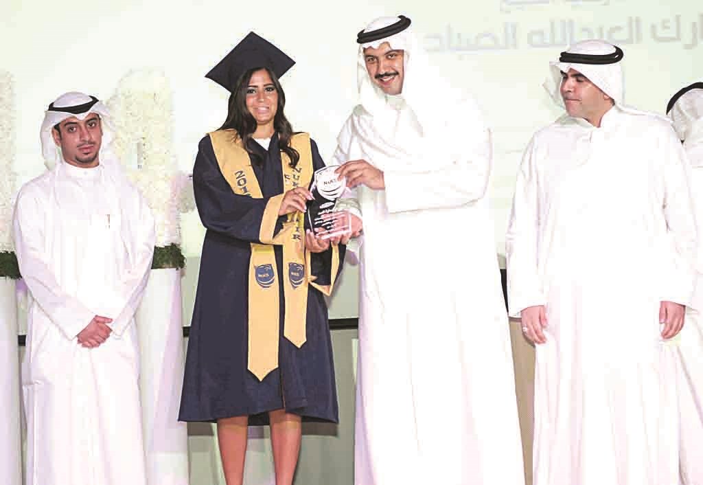 ... وإحدى الفائقات