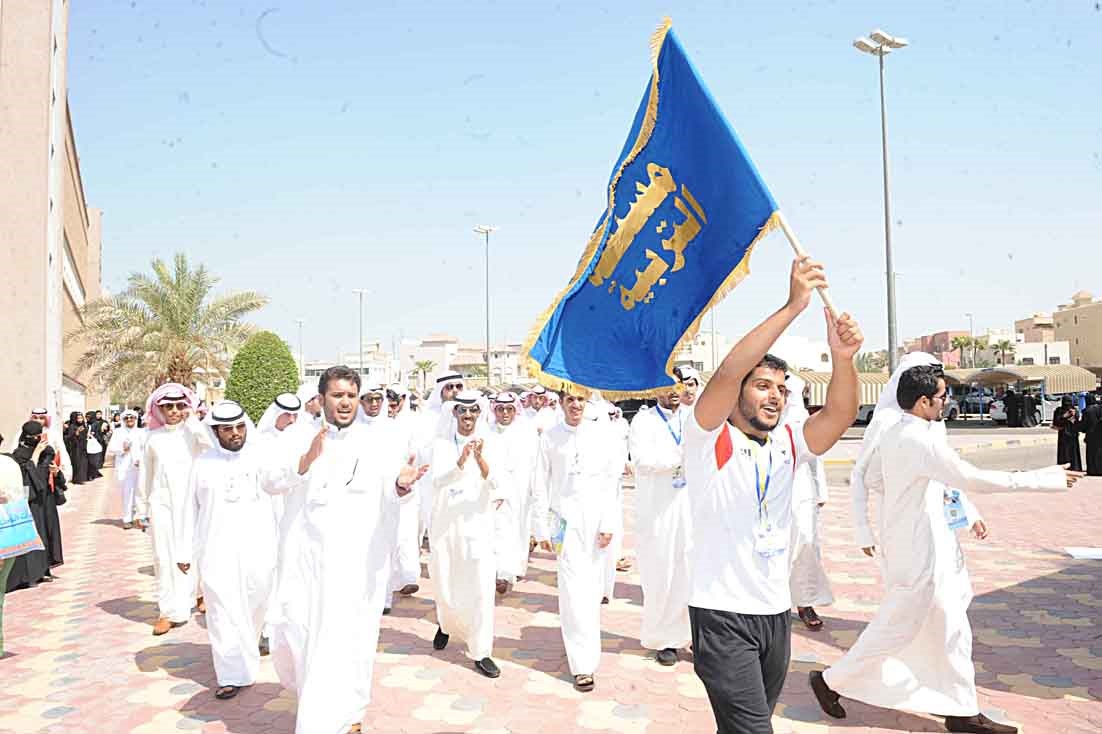 علم «المستقلة» مرفوع دائماً