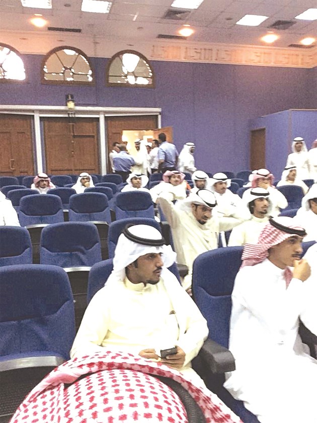 u0623u0639u0636u0627u0621 u0627u0644u062cu0645u0639u064au0629 u0627u0644u0639u0645u0648u0645u064au0629 u0641u064a u0627u062cu062au0645u0627u0639 u0627u0644u0641u062au0631u0629 u0627u0644u0635u0628u0627u062du064au0629