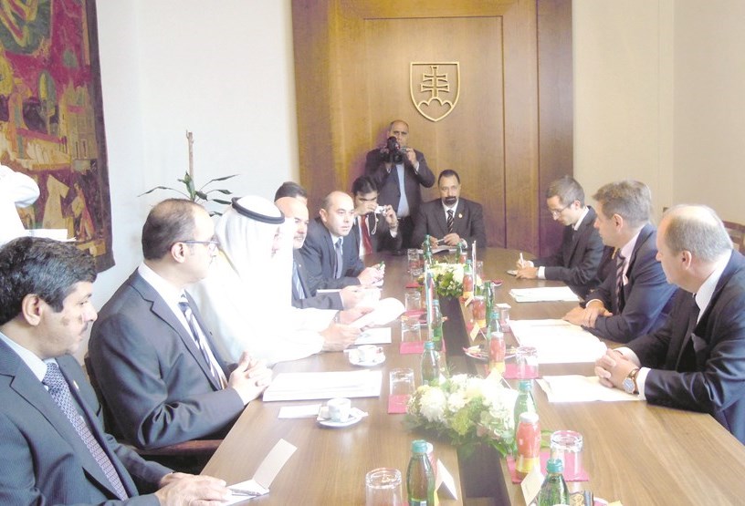 u062cu0627u0646u0628 u0645u0646 u0645u0628u0627u062du062bu0627u062a u0627u0644u0648u0641u062f u0627u0644u0628u0631u0644u0645u0627u0646u064a u0627u0644u0643u0648u064au062au064a u0641u064a u0633u0644u0648u0641u0627u0643u064au0627