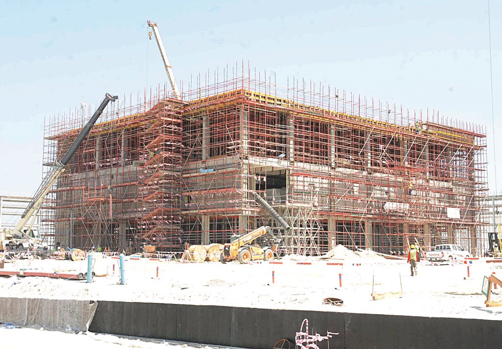 مبنى التحكم الكهربائي في المحطة