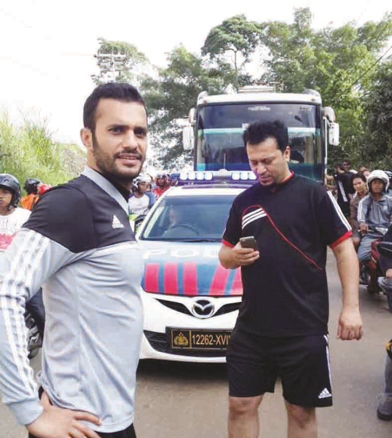 نواف الخالدي ينتظر الفرج مع الشمري بفتح الطريق