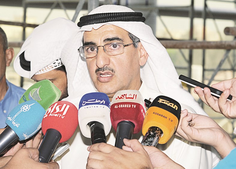 الابراهيم يتحدث للصحافيين