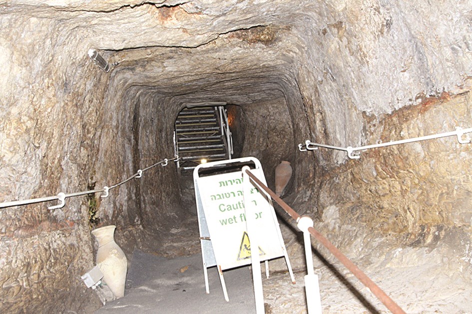 u0623u062du062f u0627u0644u0627u0646u0641u0627u0642 u0627u0644u0627u0633u0631u0627u0626u064au0644u064au0629 u0623u0633u0641u0644 u0627u0644u0645u0633u062cu062f u0627u0644u0623u0642u0635u0649 (u062eu0627u0635 - u00abu0627u0644u0631u0627u064au00bb)