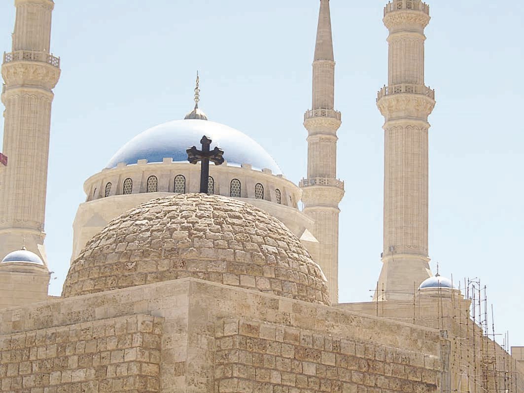 لبنان المسجد والكنيسة