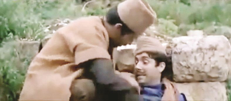 ... وفي مشهد من فيلم «سفر برلك»