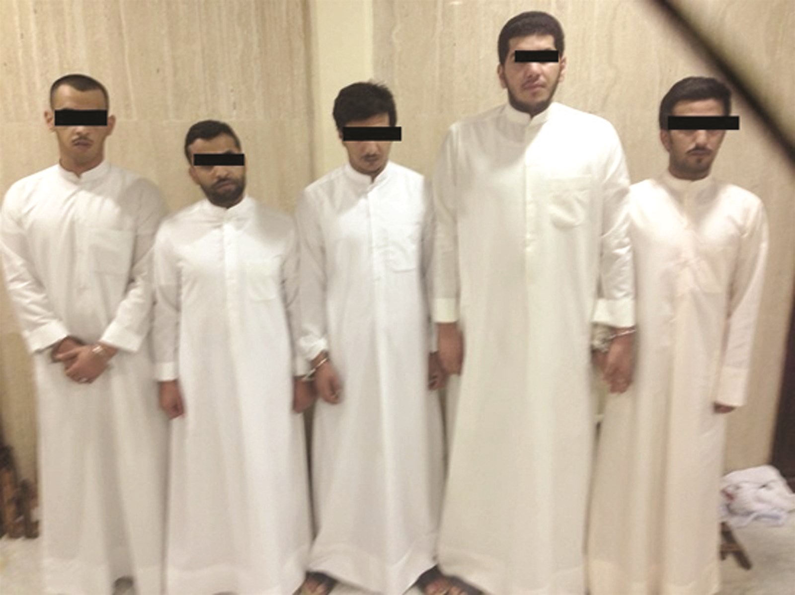 u062eu0645u0633u0629 u0645u0646 u0627u0644u0645u062au0647u0645u064au0646 u0641u064a u0627u0644u0627u0639u062au062fu0627u0621 u0639u0644u0649 u0627u0644u0636u0627u0628u0637 u0648u0627u0644u0648u0643u064au0644 (u0639u062fu0633u0629 u0648u0632u0627u0631u0629 u0627u0644u062fu0627u062eu0644u064au0629)