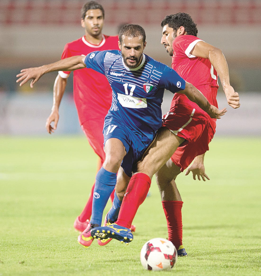 u0628u062fu0631 u0627u0644u0645u0637u0648u0639 u064au062du0627u0648u0644 u0627u062eu062au0631u0627u0642 u062fu0641u0627u0639 u0627u0644u0628u062du0631u064au0646 (u0627u0644u0623u0632u0631u0642 u062fu0648u062a u0643u0648u0645)