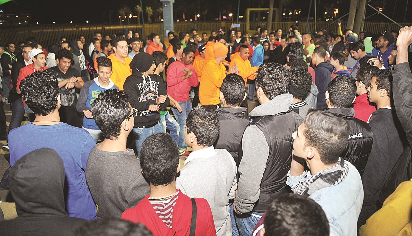 u0634u0628u0627u0628 u0623u062du064au0648u0627 u0644u064au0644u0629 u0631u0623u0633 u0627u0644u0633u0646u0629 u0641u064a u063au064au0627u0628 u0627u0644u0641u0639u0627u0644u064au0627u062a u0627u0644u062du0643u0648u0645u064au0629