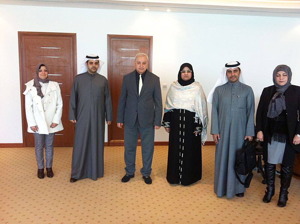 u0627u0644u0639u064au0633u0649 u0645u062au0648u0633u0637u0627u064b u0623u0639u0636u0627u0621 u00abu0627u0644u0634u0624u0648u0646 u0627u0644u0642u0627u0646u0648u0646u064au0629u00bb