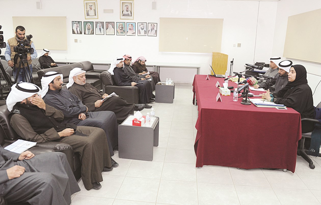 u062cu0627u0646u0628 u0645u0646 u0627u0644u0646u062fu0648u0629 (u062au0635u0648u064au0631 u0632u0643u0631u064au0627 u0639u0637u064au0629)