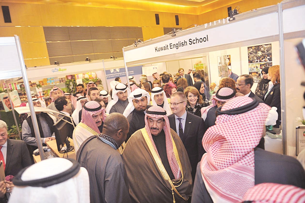 حضور حاشد  (تصوير جاسم بارون)