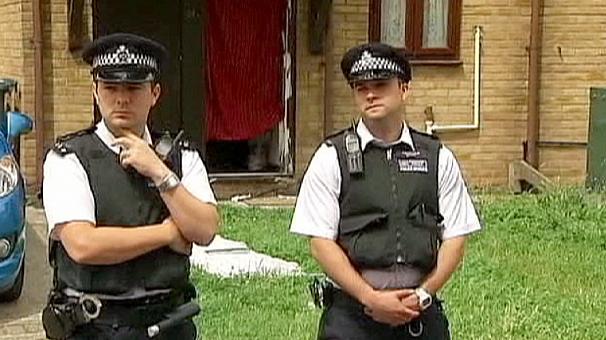 u0639u0646u0635u0631u0627u0646 u0645u0646 u0634u0631u0637u0629 u0644u0646u062fu0646