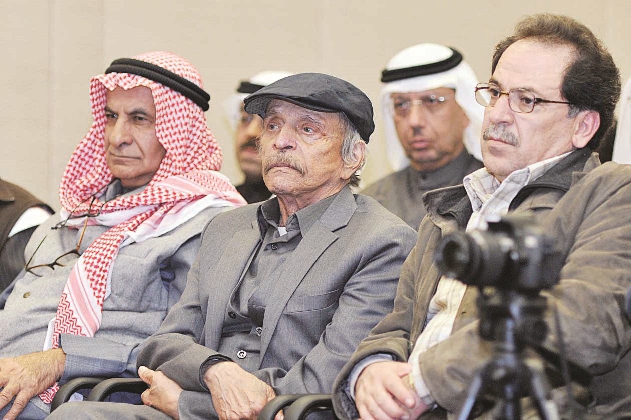 وليد النصف واسماعيل فهد اسماعيل في مقدم الحضور  ( تصوير جاسم بارون)