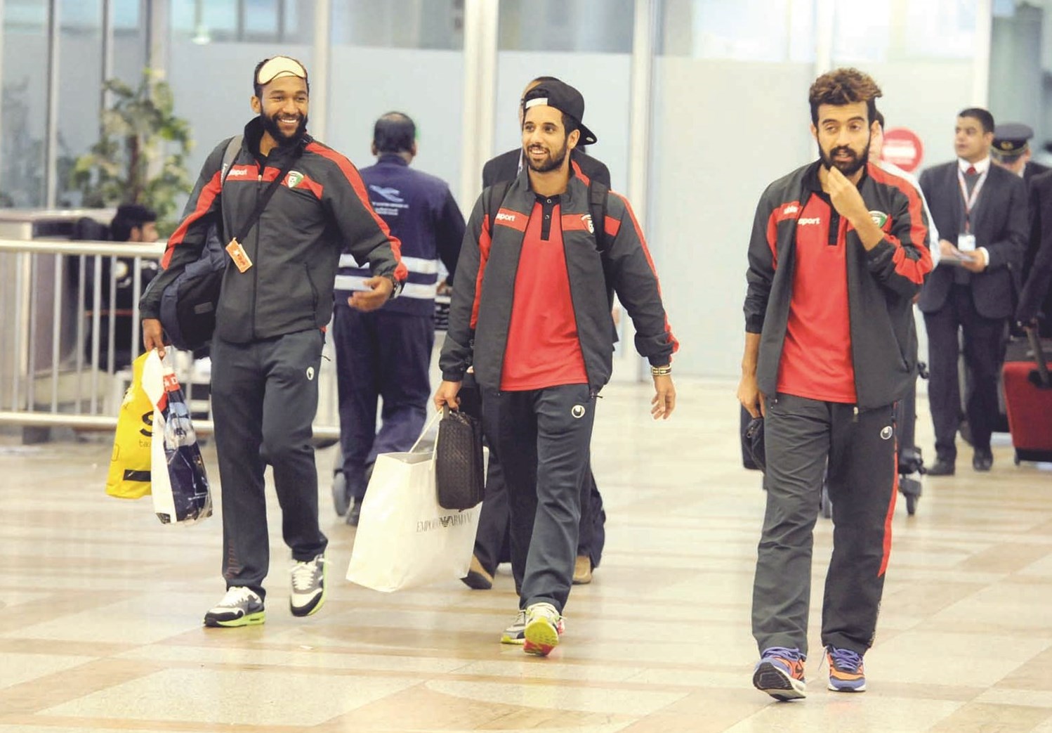 u0637u0644u0627u0644 u0627u0644u0639u0627u0645u0631 u0648u0637u0644u0627u0644 u0641u0627u0636u0644 u0648u0639u0627u0645u0631 u0627u0644u0645u0639u062au0648u0642 u064au062eu0631u062cu0648u0646 u0645u0646 u0627u0644u0645u0637u0627u0631 (u062au0635u0648u064au0631 u0632u0643u0631u064au0627 u0639u0637u064au0629 )