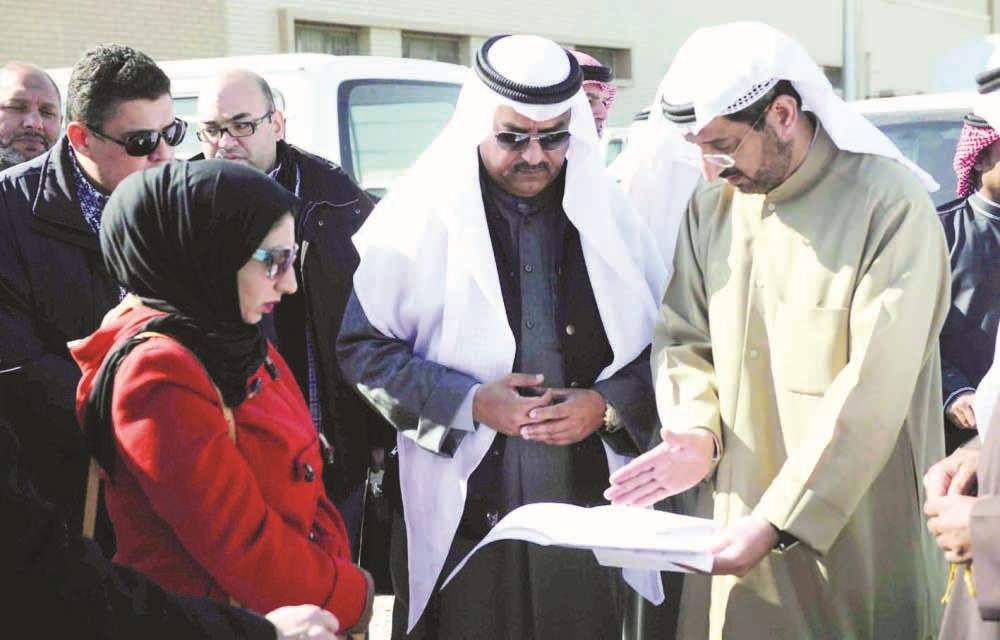 ... ومستمعاً إلى شرح حول «الضبط الإلكتروني»