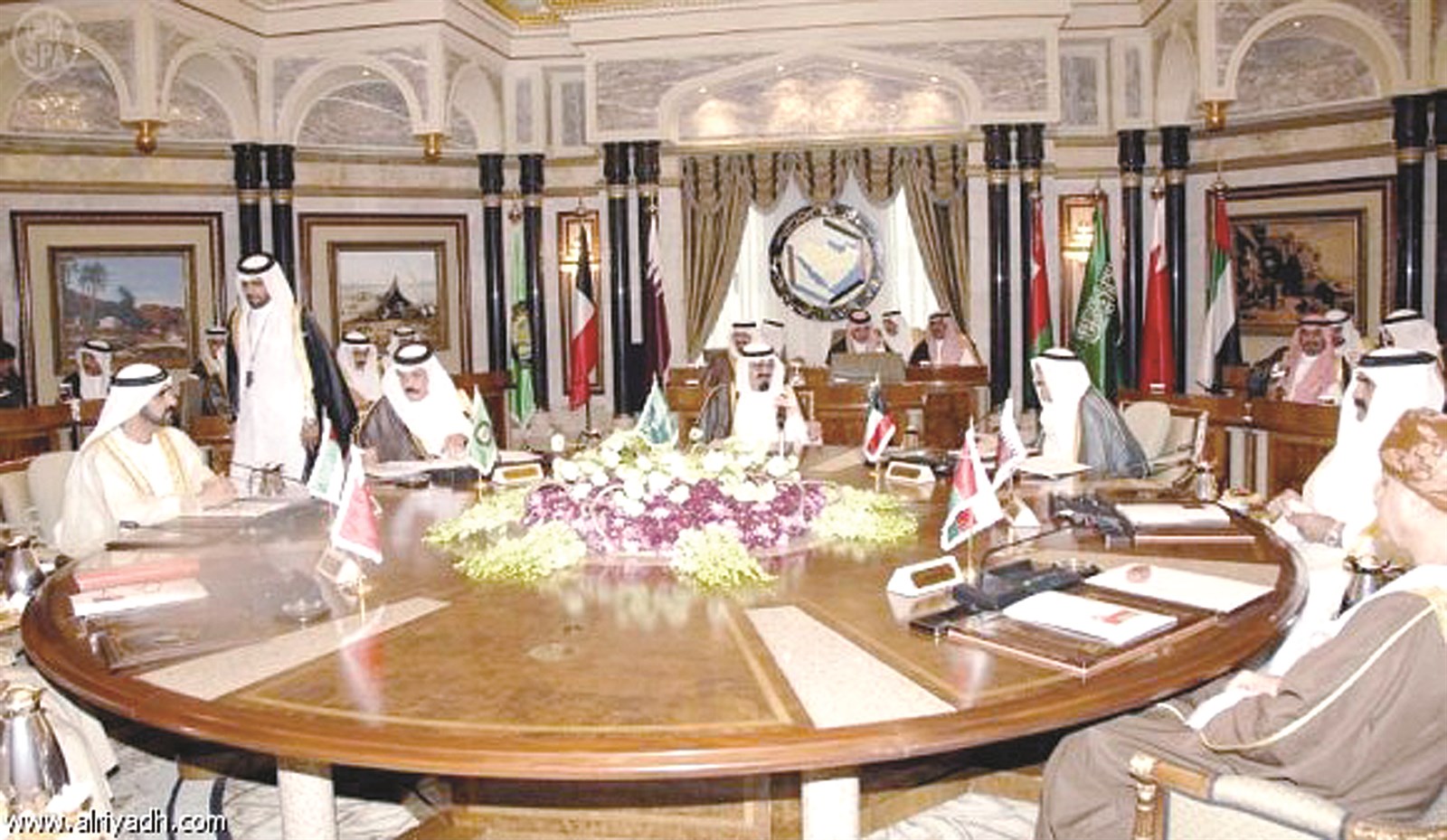 الراحل خلال مشاركته في احدى قمم مجلس التعاون الخليجي