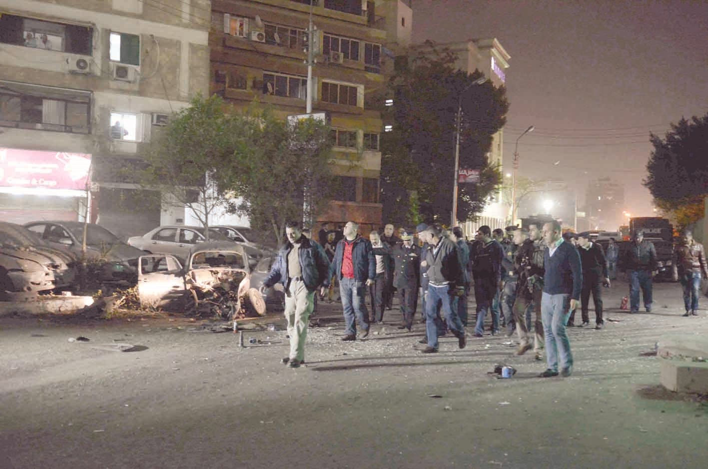 u0631u062cu0627u0644 u0623u0645u0646 u0648u0645u0648u0627u0637u0646u0648u0646 u0645u0635u0631u064au0648u0646 u0641u064a u0645u0643u0627u0646 u0627u0646u0641u062cu0627u0631 u0633u064au0627u0631u0629 u0641u064a u0627u0644u0642u0627u0647u0631u0629b (u062eu0627u0635 - u00abu0627u0644u0631u0627u064au00bb)