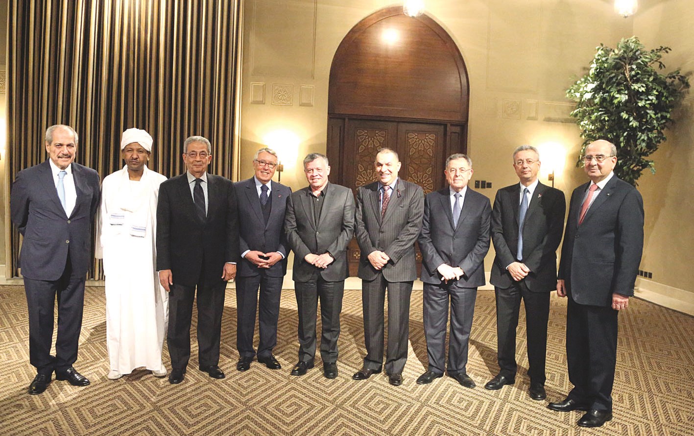 u0627u0644u0645u0644u0643 u0627u0644u0623u0631u062fu0646u064a u0645u062au0648u0633u0637u0627u064b u0623u0639u0636u0627u0621 u0627u0644u0645u062cu0644u0633