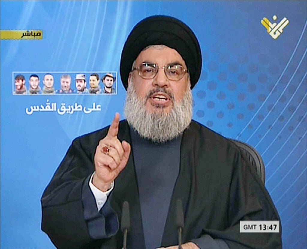 نصرالله يلقي كلمته عبر الشاشة (أ ف ب)