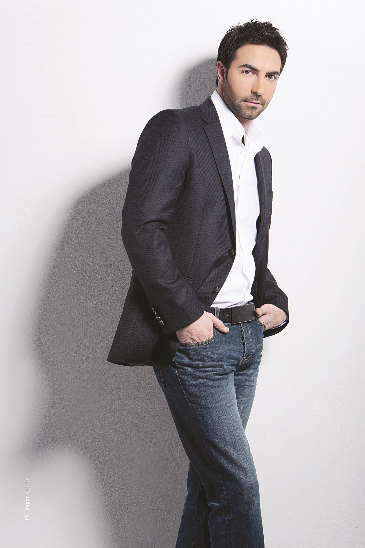 كارلوس عازار