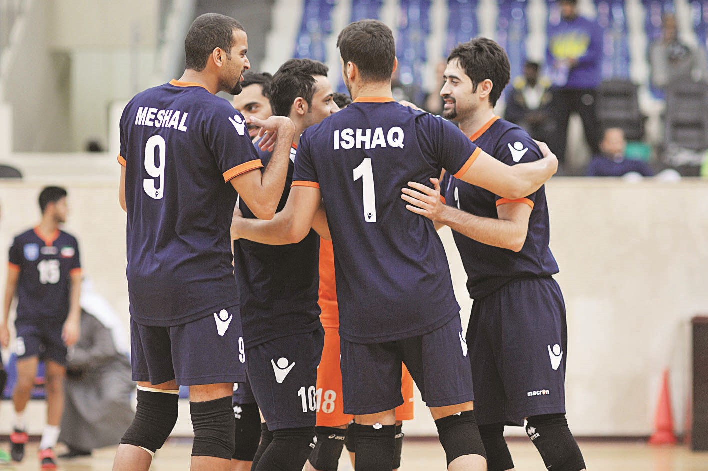 u0641u0631u062du0629 u0646u062cu0648u0645 u0643u0627u0638u0645u0629 u0628u0627u0644u0641u0648u0632