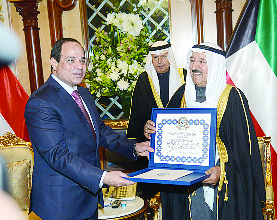 u0633u0645u0648 u0627u0644u0623u0645u064au0631 u064au0642u062fu0645 u0644u0644u0631u0626u064au0633 u0627u0644u0633u064au0633u064a u0642u0644u0627u062fu0629 u0645u0628u0627u0631u0643 u0627u0644u0643u0628u064au0631