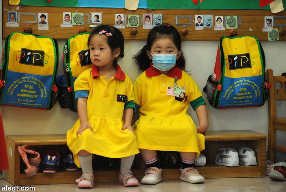 u0637u0641u0644u062au0627u0646 u0641u064a u0645u062fu0631u0633u0629 u0628u0647u0648u0646u063a u0643u0648u0646u063a