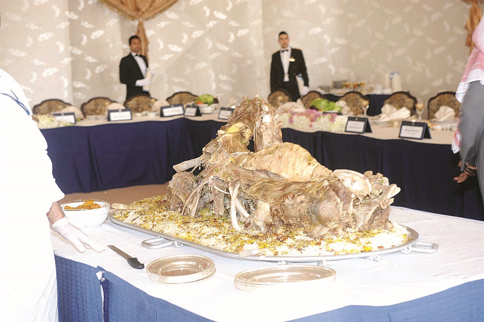 الحاشي تصدّر مأدبة تكريم المتقاعدين