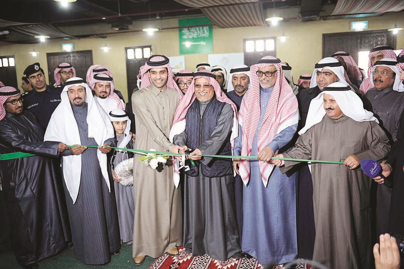 افتتاح القرية