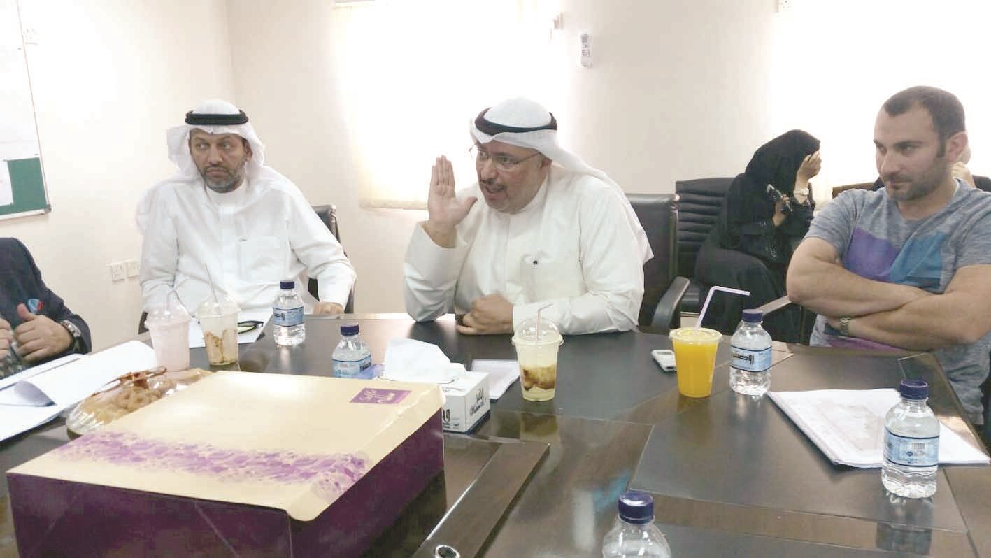 u0627u0644u062du0635u0627u0646 u0645u062cu062au0645u0639u0627u064b u0645u0639 u0627u0644u0642u0627u0626u0645u064au0646 u0639u0644u0649 u0627u0644u0645u0634u0631u0648u0639