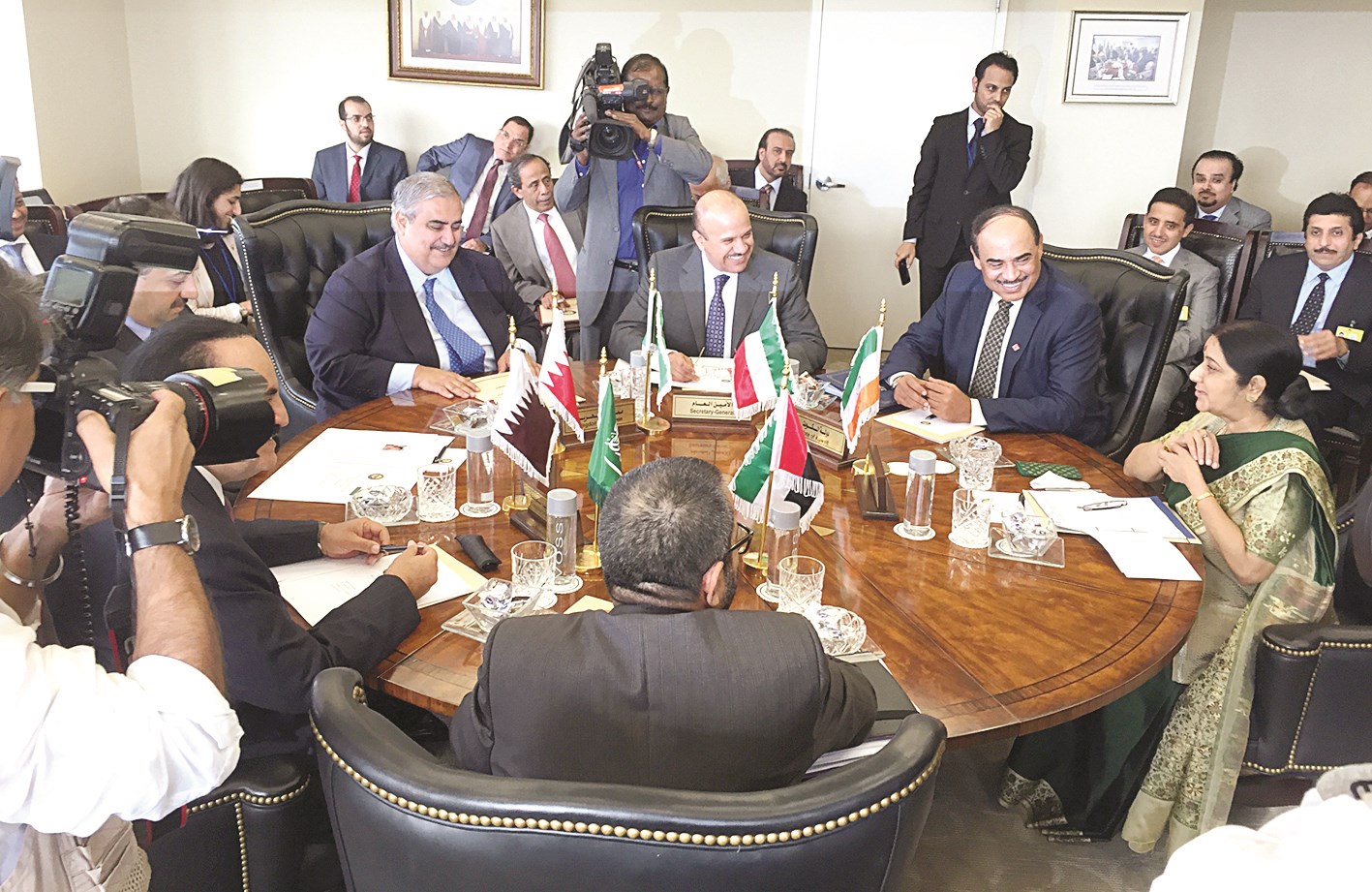 u0635u0628u0627u062d u0627u0644u062eu0627u0644u062f u0645u062cu062au0645u0639u0627u064b u0645u0639 u0648u0632u064au0631u0629 u062eu0627u0631u062cu064au0629 u0627u0644u0647u0646u062f