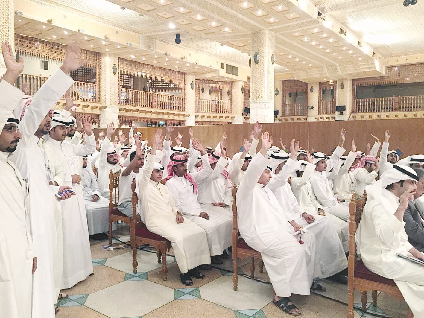 u062cu0627u0646u0628 u0645u0646 u0627u0644u062du0636u0648u0631 u0641u064a u0627u0644u062cu0645u0639u064au0629 u0627u0644u0639u0645u0648u0645u064au0629