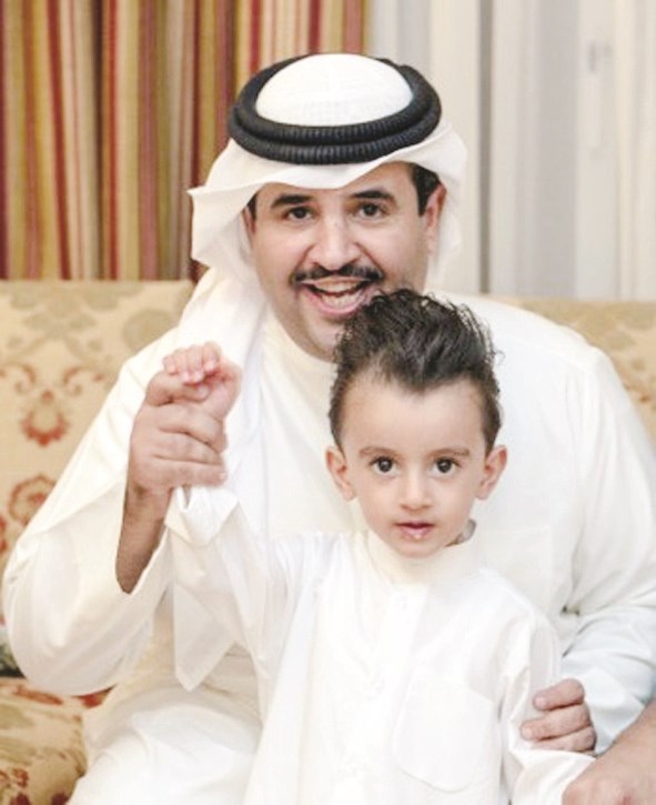 دعيج الخليفة مع الفائز بالمركز الأول