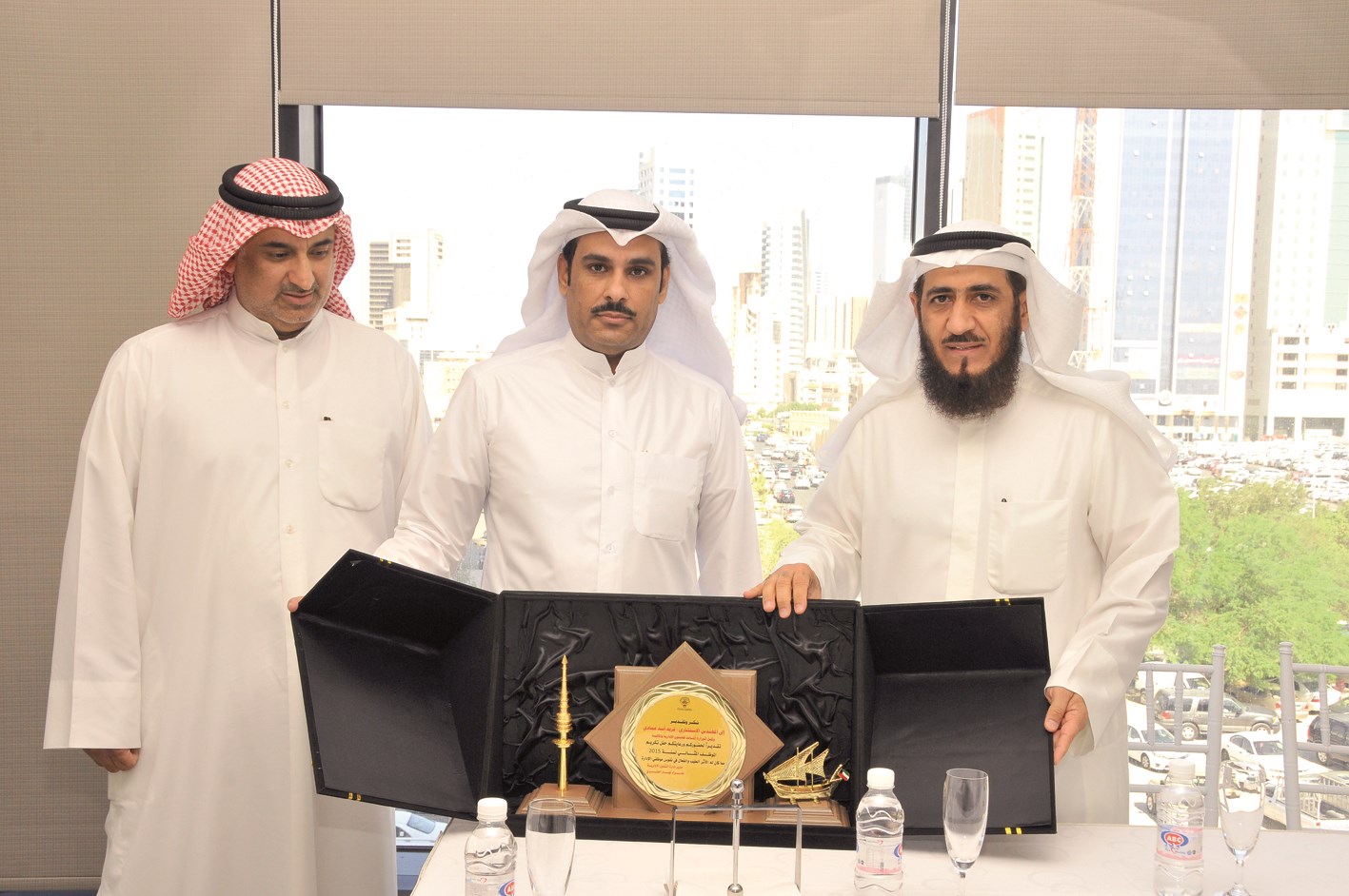 u0639u0645u0627u062fu064a u0648 u0627u0644u0639u0646u0632u064a u064au0643u0631u0645u0627u0646 u0627u0644u0645u0648u0638u0641 u0627u0644u0645u062bu0627u0644u064a