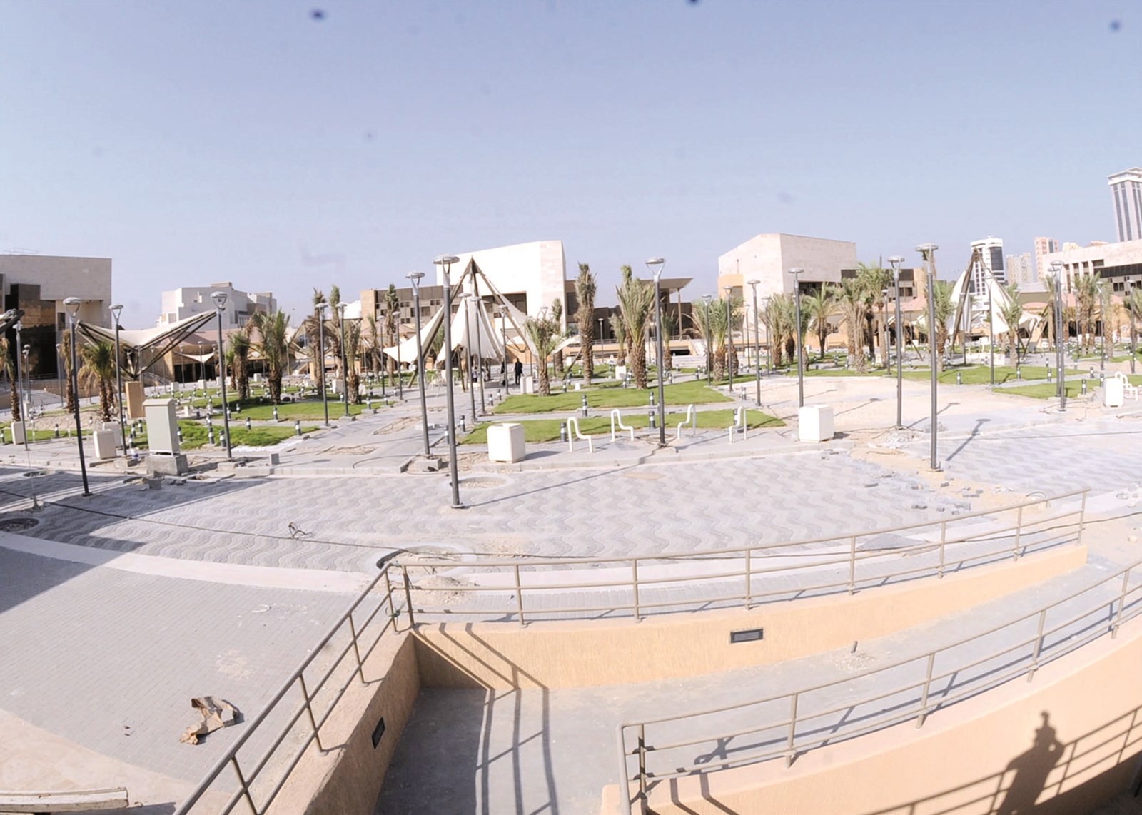 مركز ضاحية العقيلة جاهز بانتظار التيار الكهربائي (تصوير جلال معوض)