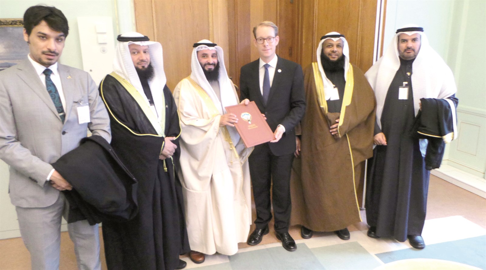 u0648u0641u062f u0644u062cu0646u0629 u0627u0644u0635u062fu0627u0642u0629 u0645u0639 u0627u0644u0646u0627u0626u0628 u0627u0644u0623u0648u0644 u0641u064a u0627u0644u0628u0631u0644u0645u0627u0646 u0627u0644u0633u0648u064au062fu064a