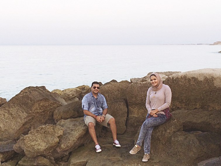 حوار على شاطئ البحر