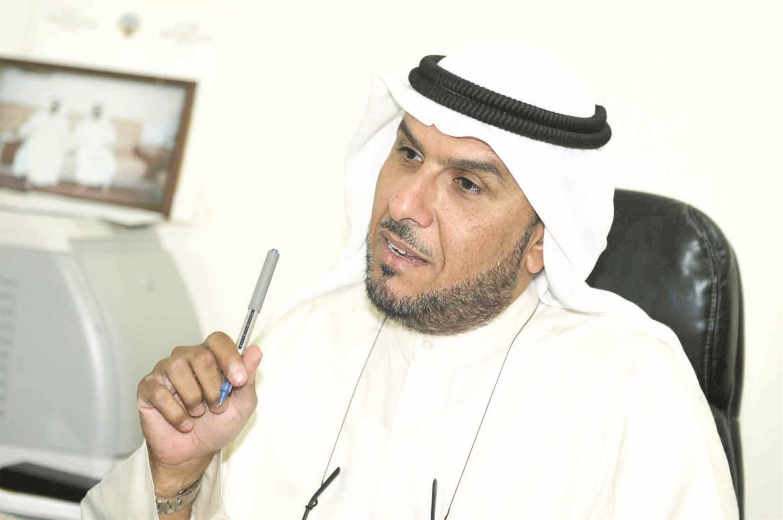 u0641u0627u064au0632 u0627u0644u0639u0646u0632u064a u064au0634u0631u062d u0645u0633u062au062cu062fu0627u062a u0623u0646u0634u0637u0629 u0627u0644u062cu0645u0639u064au0629 (u062au0635u0648u064au0631 u0632u0643u0631u064au0627 u0639u0637u064au0629)