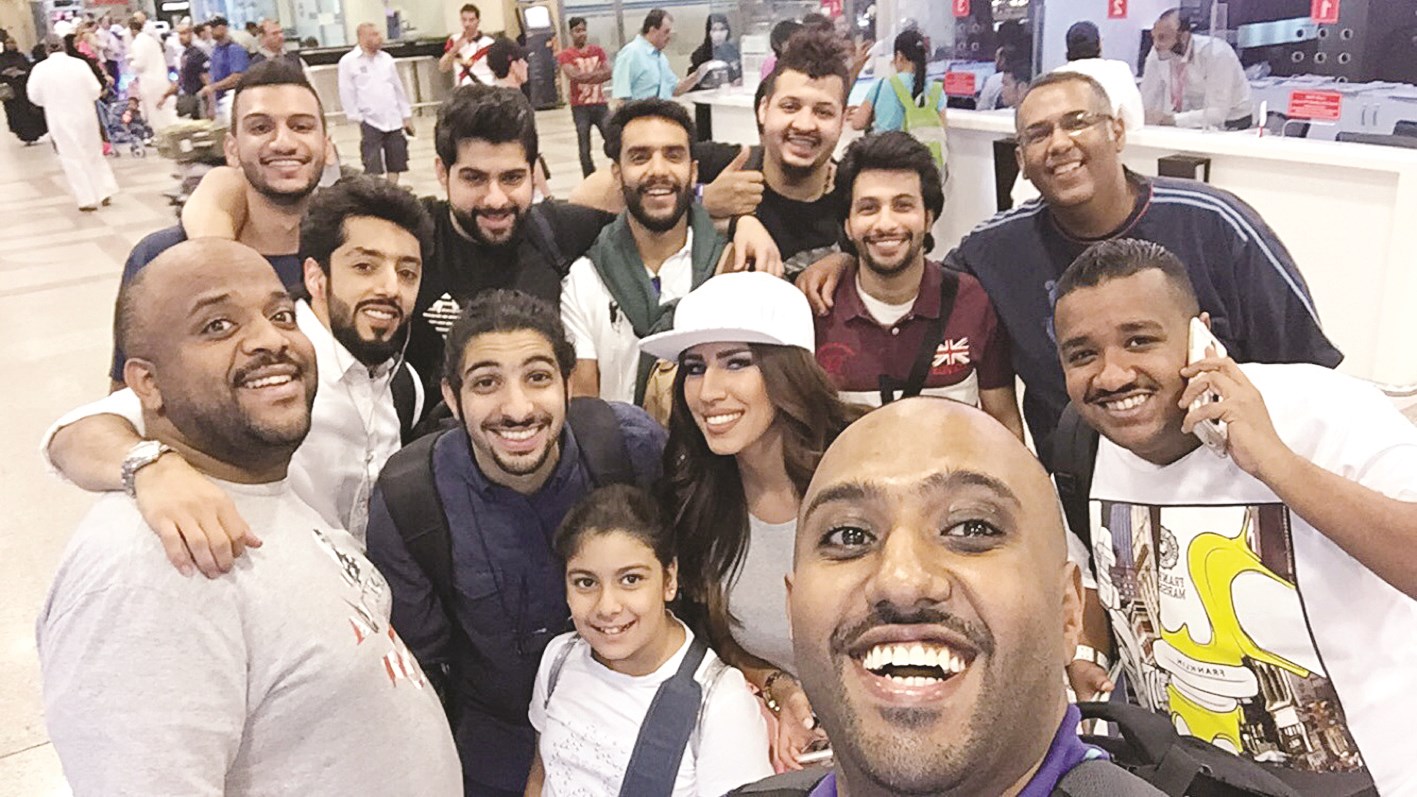 u0641u0631u064au0642 u0639u0645u0644 u0627u0644u0645u0633u0631u062du064au0629 u0641u064a u0645u0637u0627u0631 u0627u0644u0643u0648u064au062a u0642u0628u0644 u0627u0644u062au0648u062cu0647 u0625u0644u0649 u062au0648u0646u0633