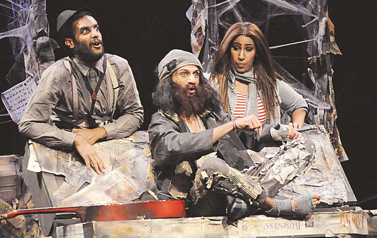 مشهد من مسرحية «شارع أوتوقراطيا»