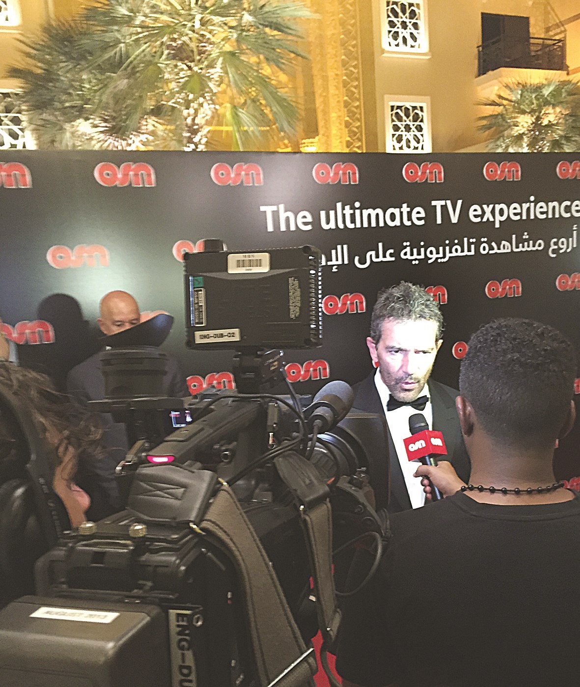 أنطونيو بانديراس يتحدث لوسائل الإعلام