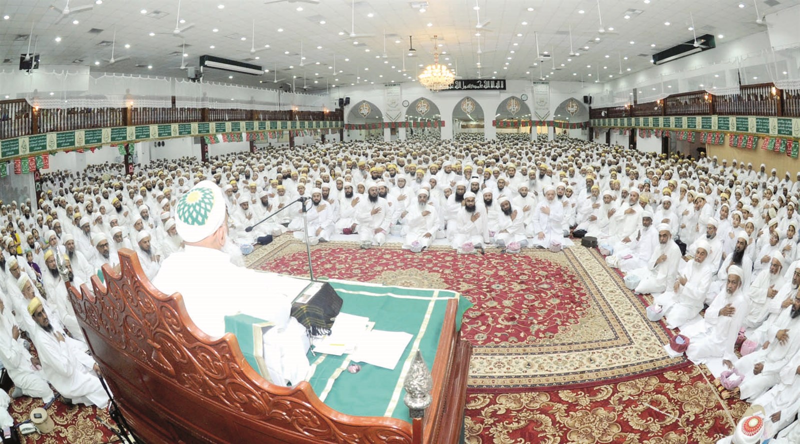 ( u062au0635u0648u064au0631 u0632u0643u0631u064au0627 u0639u0637u064au0629)