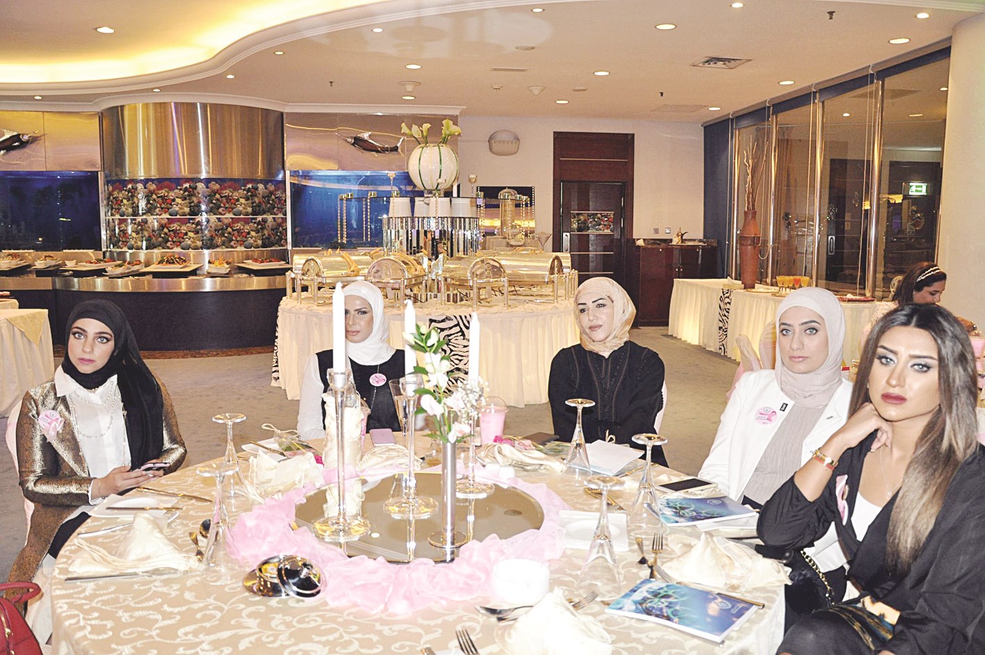 جمانة جعفر وفاطمة محمد وسناء العامر وشيخة المشيطي وإسراء الوزان