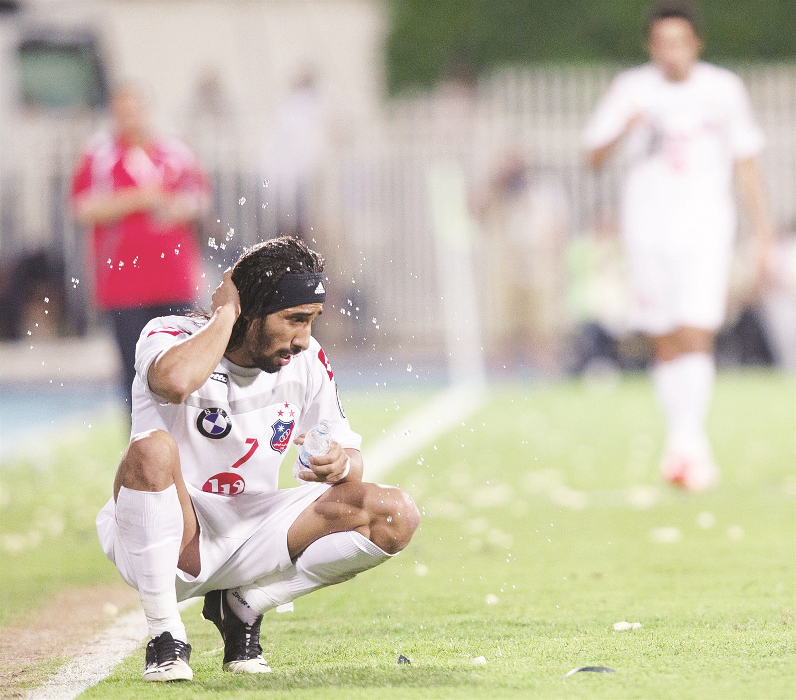 u0641u0647u062f u0627u0644u0639u0646u0632u064a u064au0642u062au0631u0628 u0645u0646 u0627u0644u0639u0648u062fu0629... u0648u0641u064a u0627u0644u0625u0637u0627u0631 u062cu0627u0646u0628 u0645u0646 u062au0643u0631u064au0645 u0631u0648u062cu064au0631u064au0648 (u062au0635u0648u064au0631 u062cu0627u0633u0645 u0628u0627u0631u0648u0646)