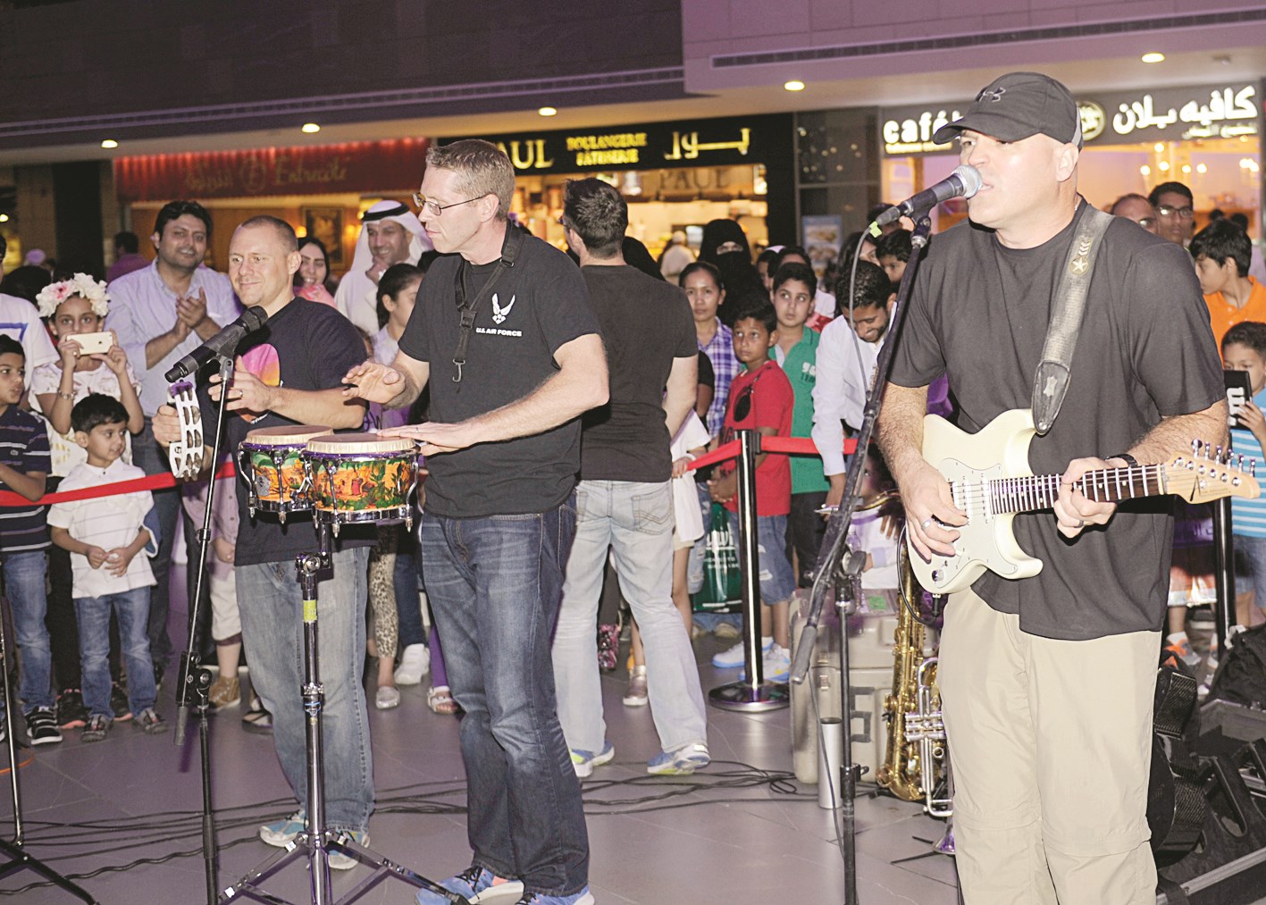 u0641u0631u0642u0629 u00abu0641u0648u0644 u0633u0628u064au0643u062au0631u0648u0645u00bb u0641u064a u0627u0644u0623u0641u0646u064au0648u0632 (u062au0635u0648u064au0631 u0646u0627u064au0641 u0627u0644u0639u0642u0644u0629)